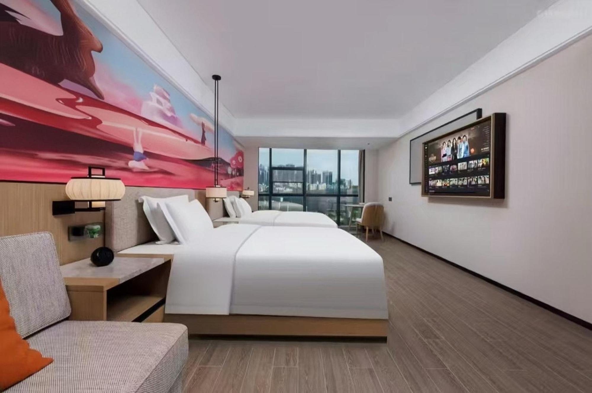 Mehood Lestie International Hotel Nancun Wanbo Metro Station Branch - Free Shuttle Bus To Canton Fair Complex During Canton Fair Period & Free Breakfast & Free Afternoon Tea & Free Midnight Snack & Free Vpn Internet Access Buitenkant foto