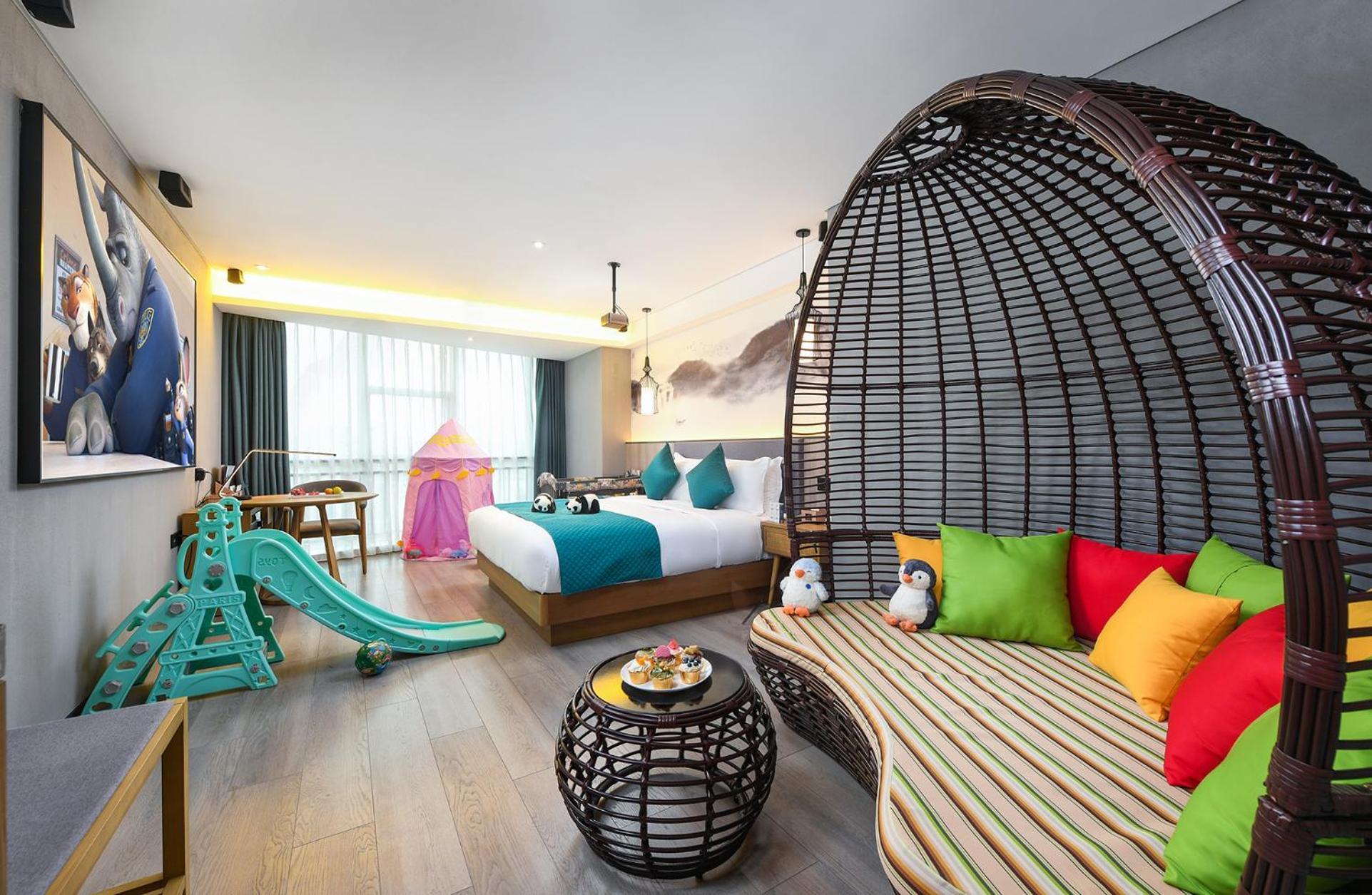 Mehood Lestie International Hotel Nancun Wanbo Metro Station Branch - Free Shuttle Bus To Canton Fair Complex During Canton Fair Period & Free Breakfast & Free Afternoon Tea & Free Midnight Snack & Free Vpn Internet Access Buitenkant foto