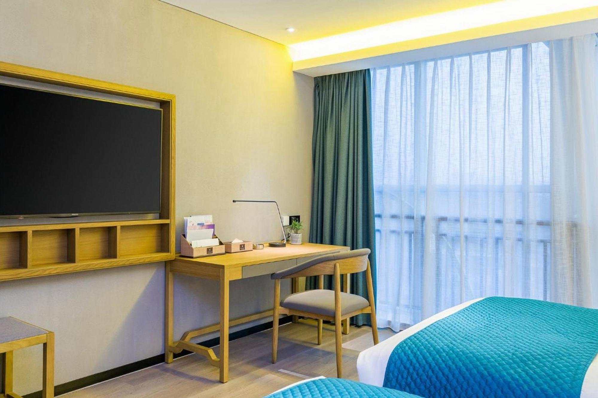 Mehood Lestie International Hotel Nancun Wanbo Metro Station Branch - Free Shuttle Bus To Canton Fair Complex During Canton Fair Period & Free Breakfast & Free Afternoon Tea & Free Midnight Snack & Free Vpn Internet Access Buitenkant foto