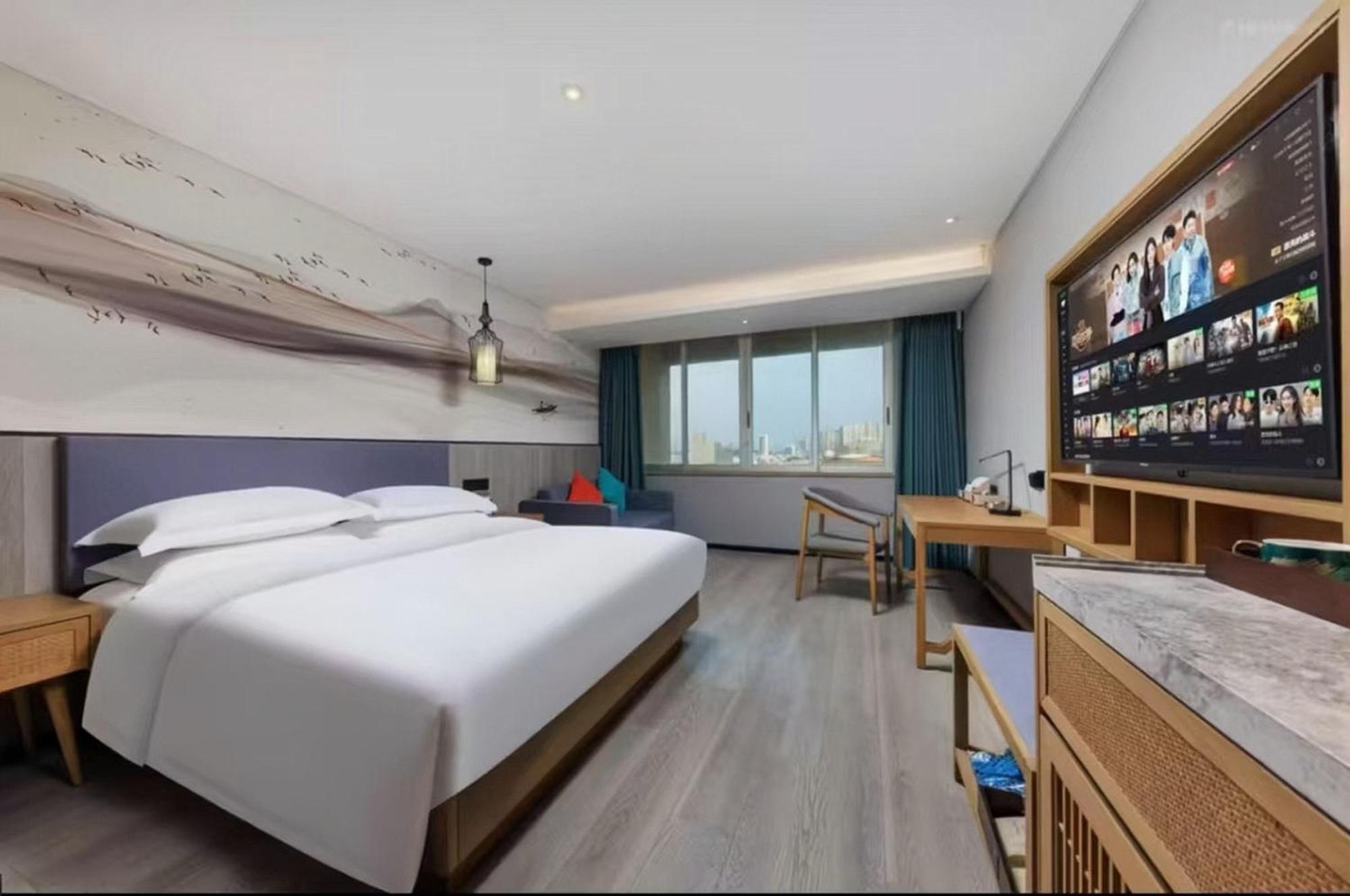Mehood Lestie International Hotel Nancun Wanbo Metro Station Branch - Free Shuttle Bus To Canton Fair Complex During Canton Fair Period & Free Breakfast & Free Afternoon Tea & Free Midnight Snack & Free Vpn Internet Access Buitenkant foto
